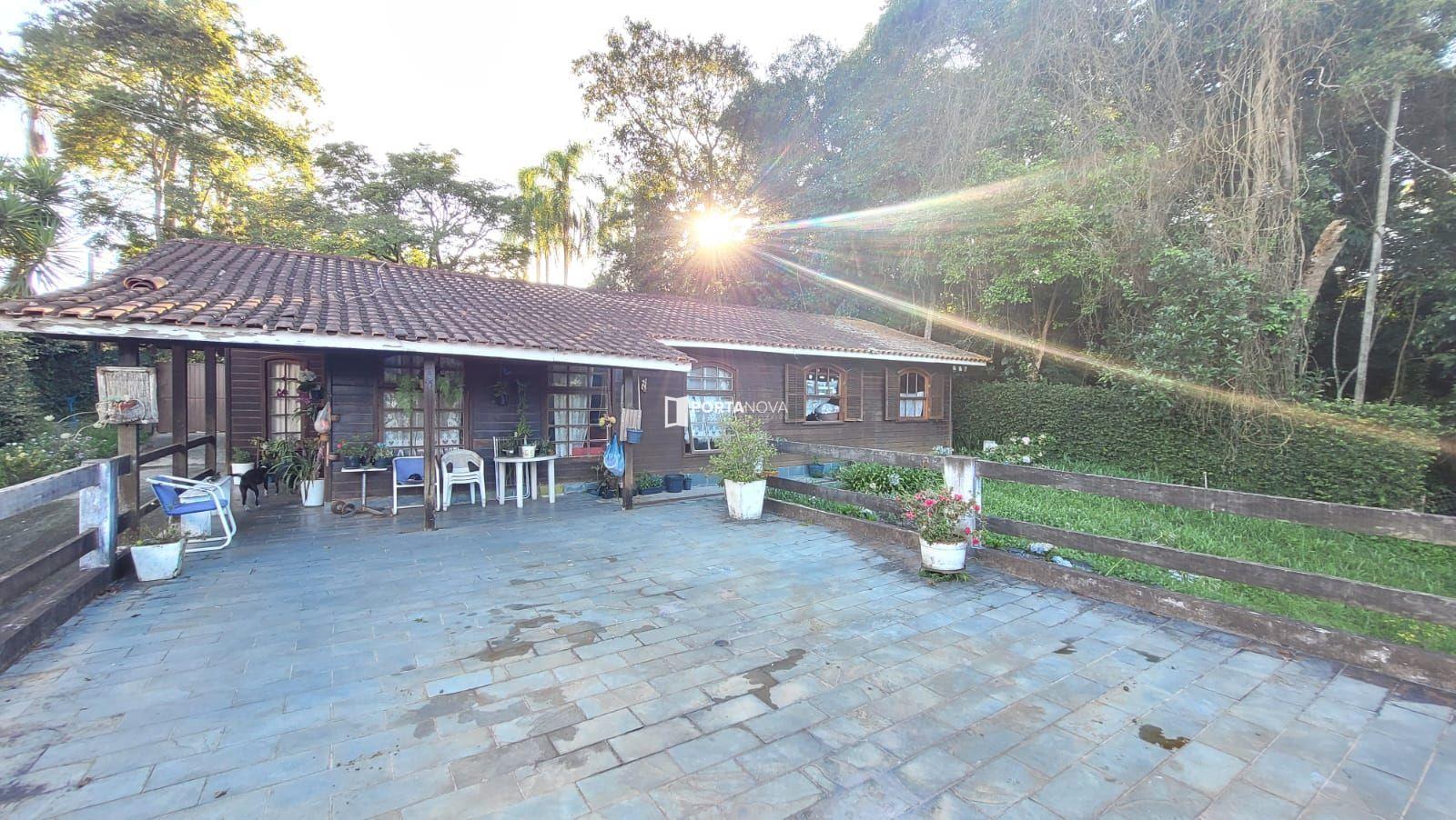Casa à venda no Chácaras Embu Colonial: 