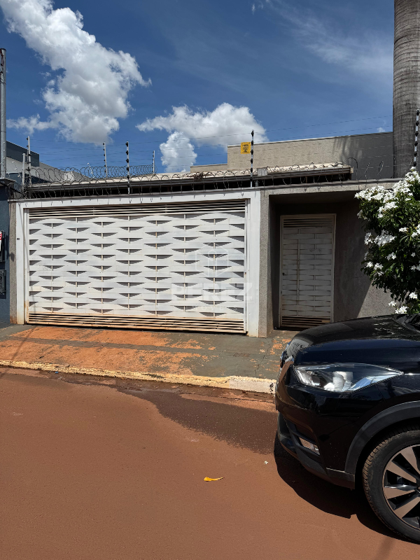 Casa Térrea no Bairro Jardim Parati