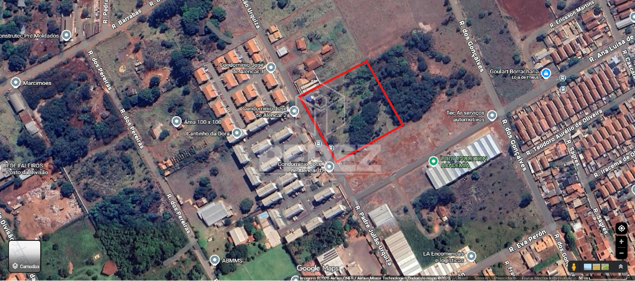 Área no Jardim Centenário