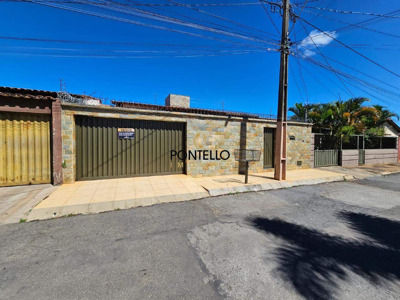 Casa, 4 quartos, 205 m² - Foto 1