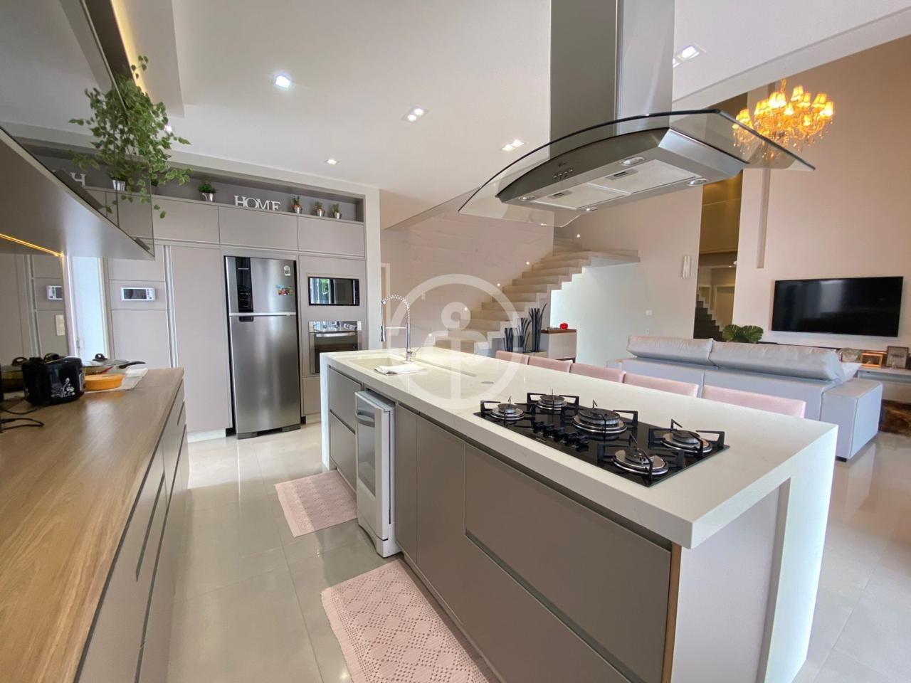 Sobrado à venda no Centro: 