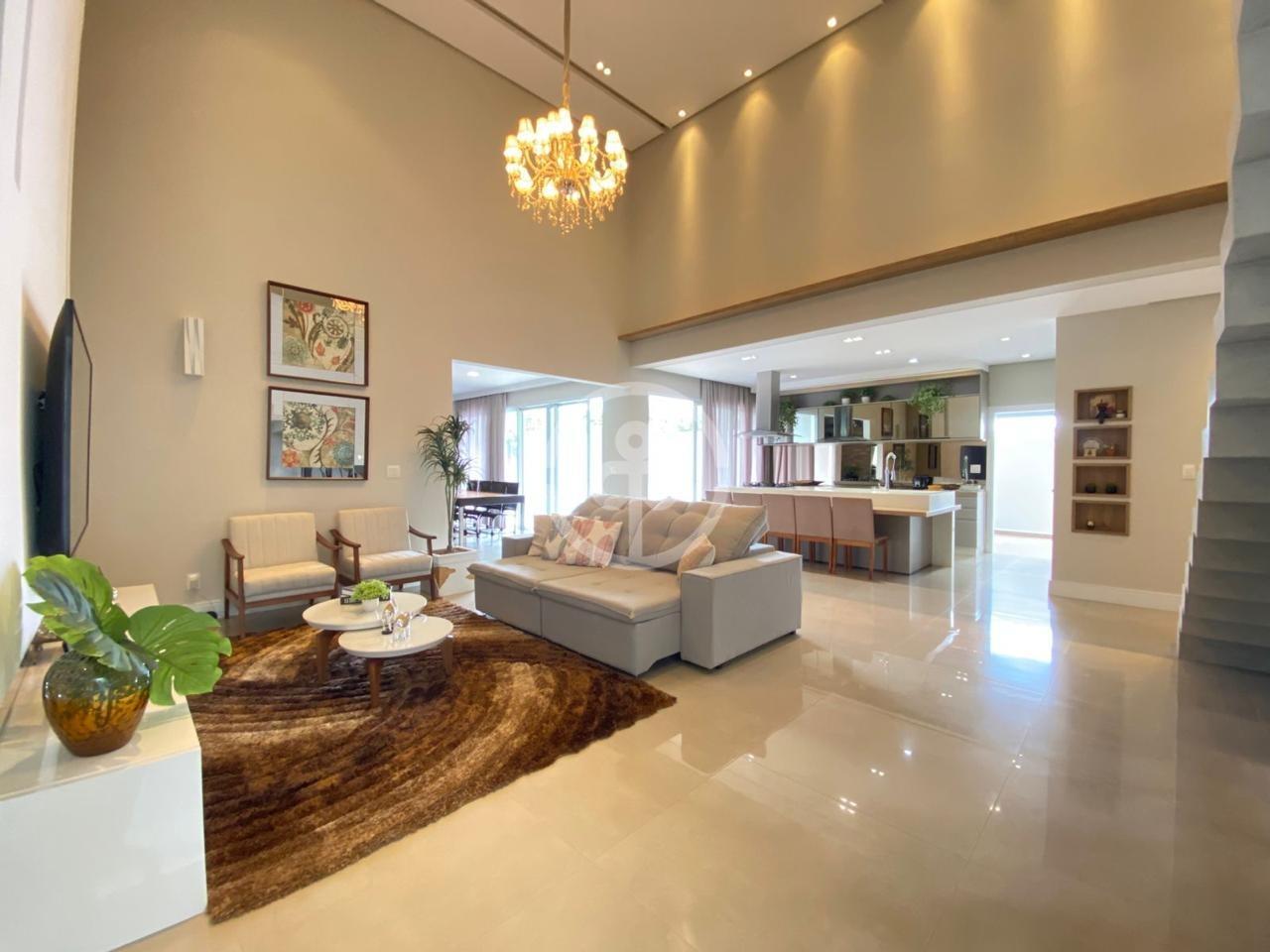 Sobrado à venda no Centro: 