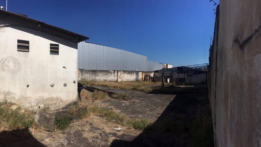 Pavilhão à venda no Prado: 