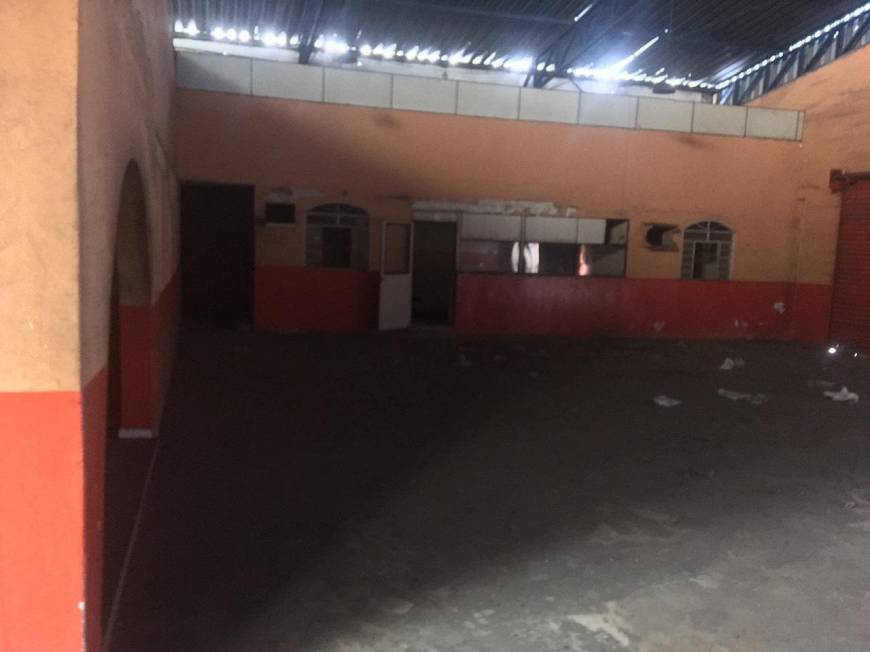 Pavilhão à venda no Prado: 