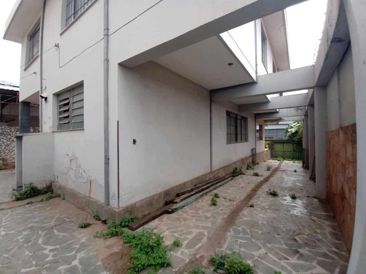 Casa comercial à venda no Calafate: 