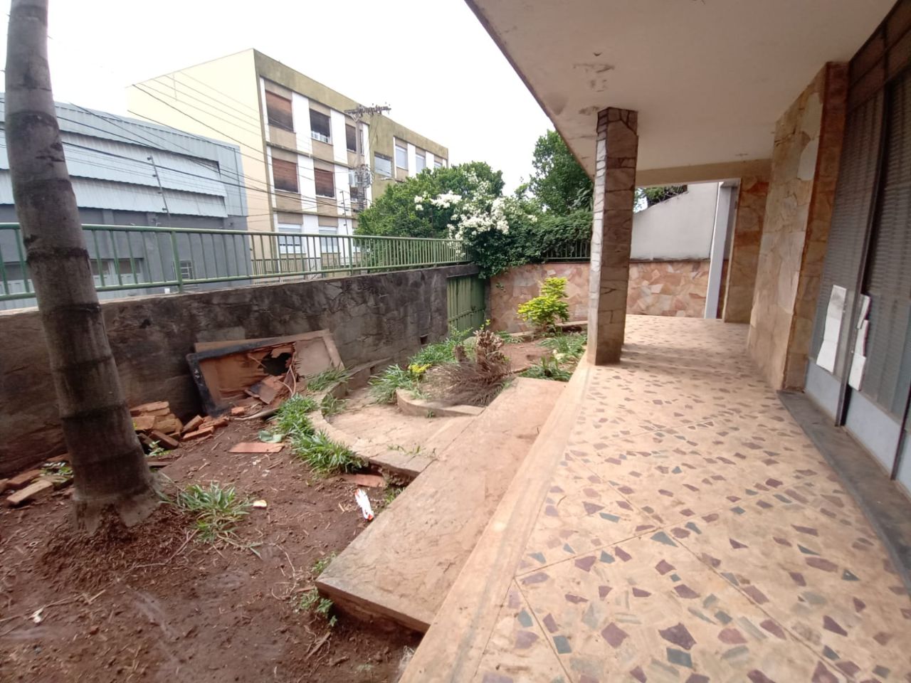 Casa comercial à venda no Calafate: 