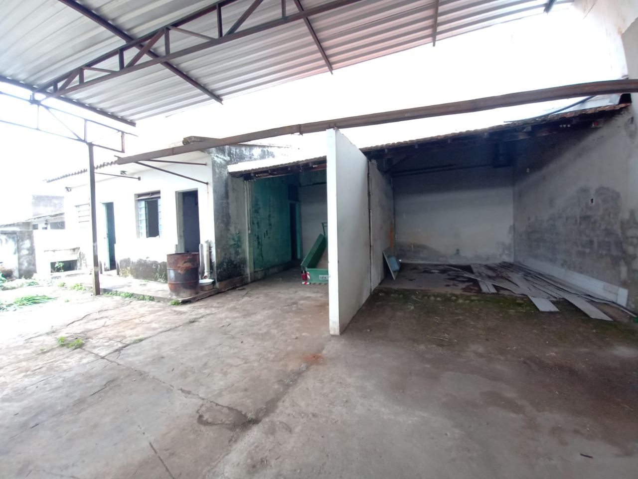 Casa comercial à venda no Calafate: 