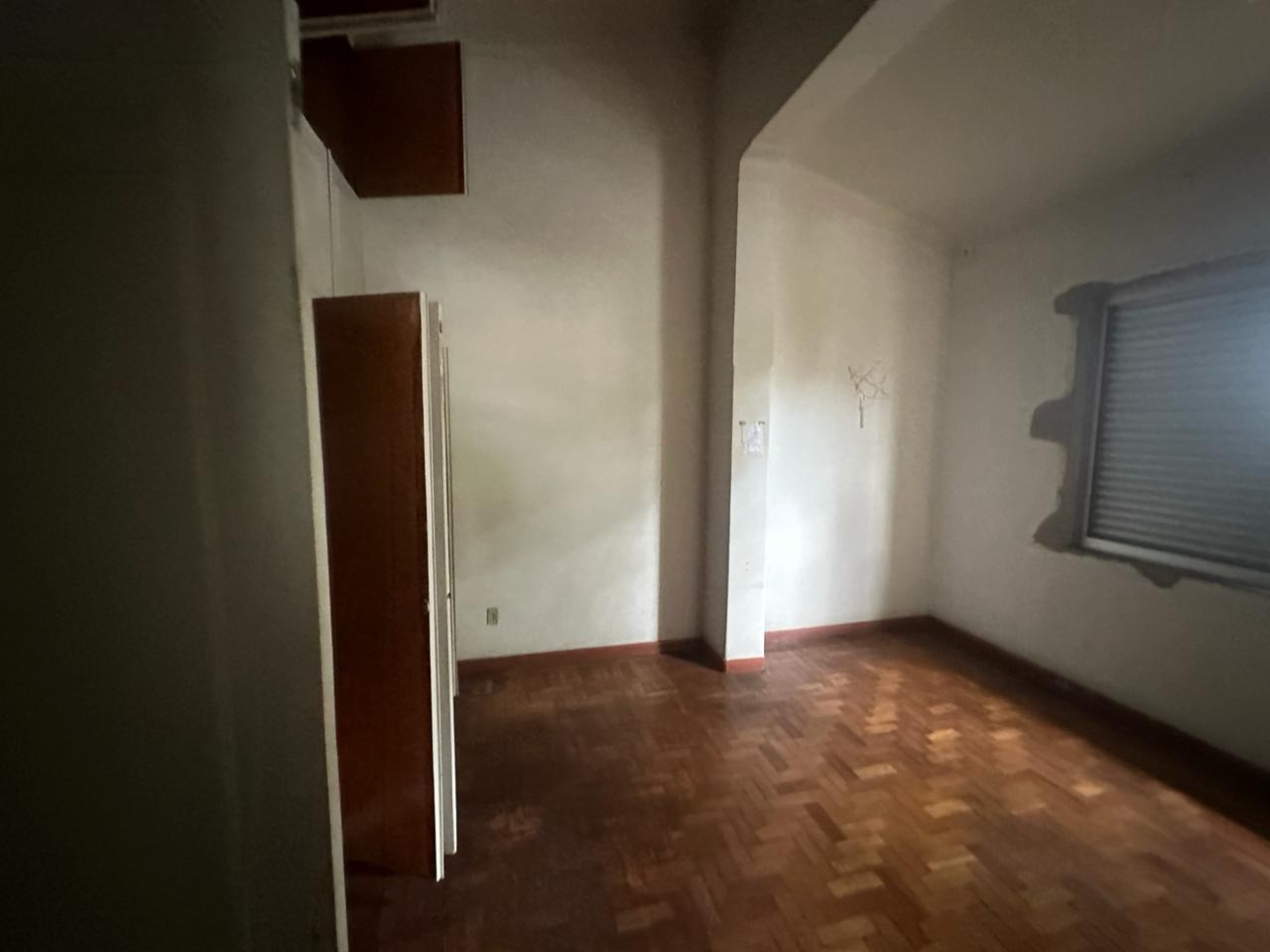 Casa comercial à venda no Gutierrez: 