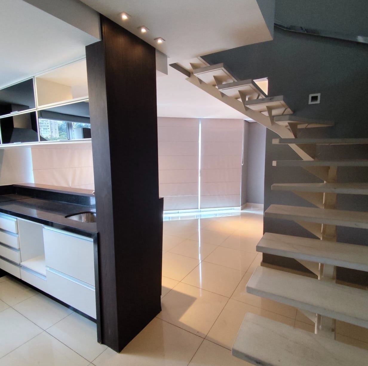 Apartamento Duplex à venda no Vale Do Sereno: 