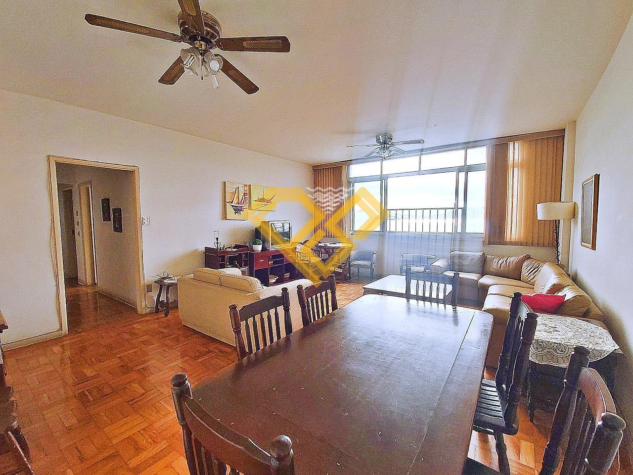 Apartamento à venda no Ponta da Praia: Sala de jantar