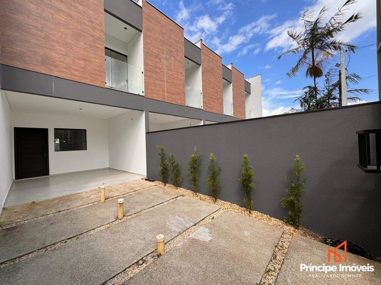 Geminado à venda em Joinville, Iririú, 3 quartos: 