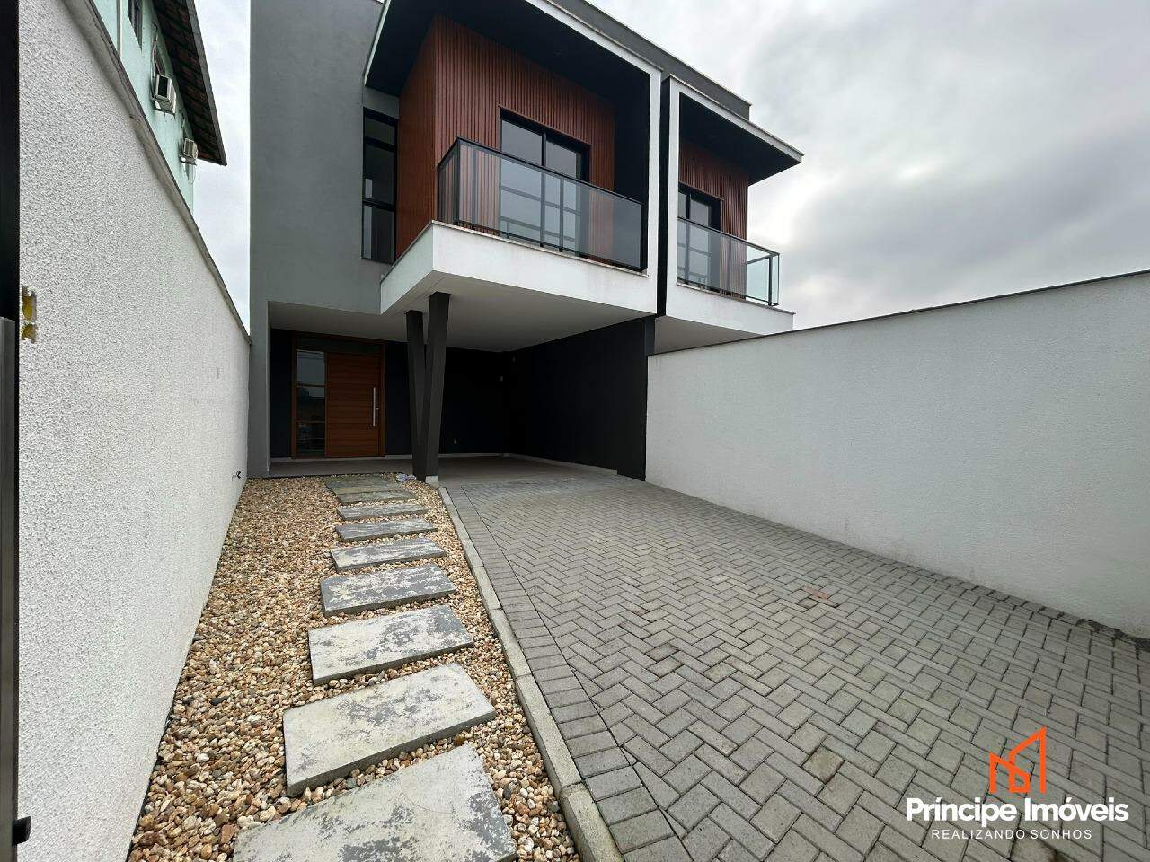 Geminado à venda em Joinville, Floresta, 3 quartos: 