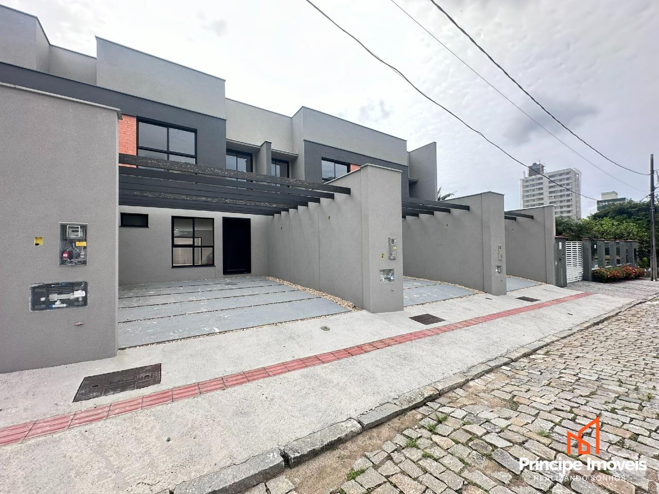 Geminado à venda em Joinville, Anita Garibaldi, 3 quartos: 