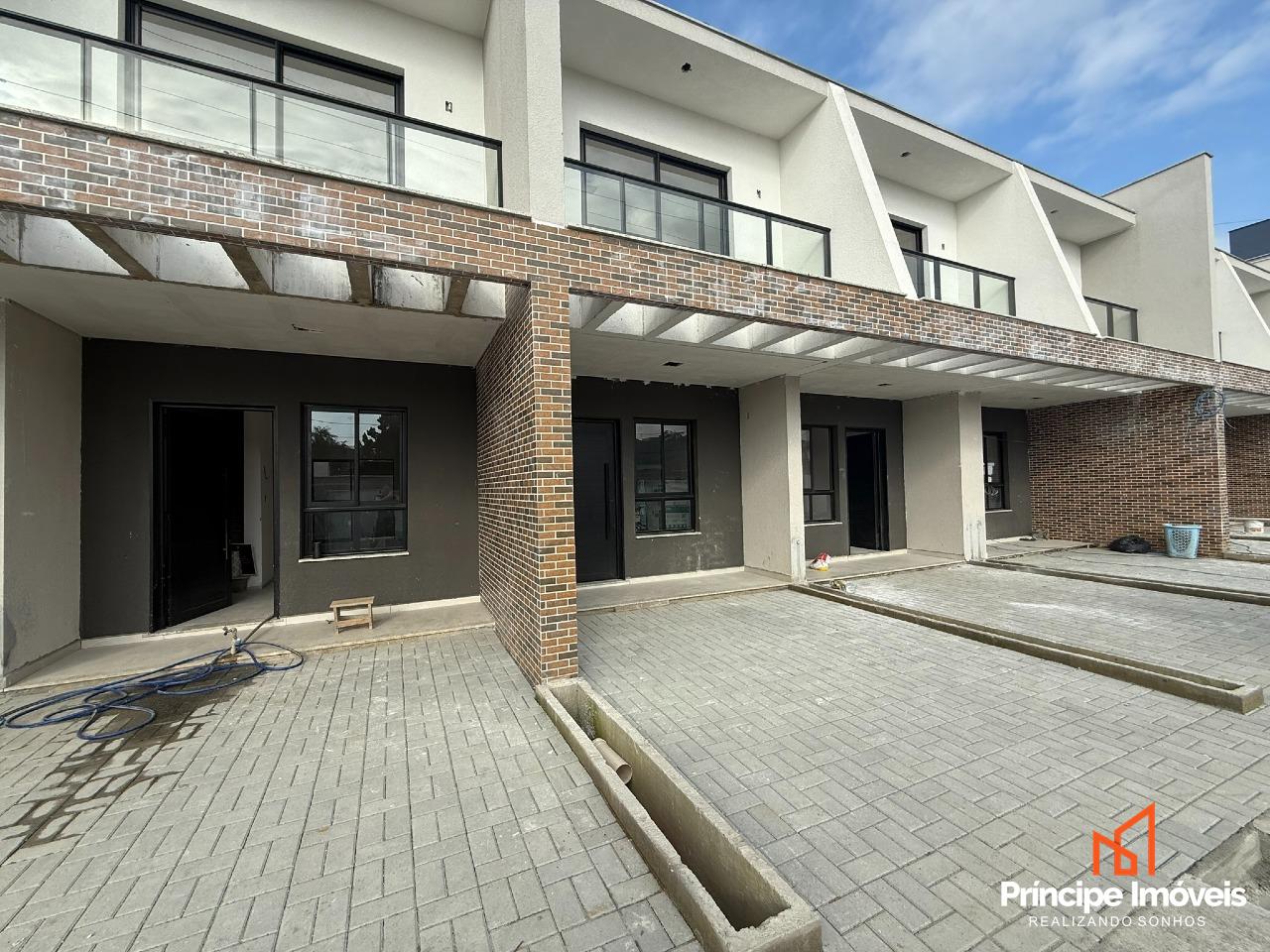 Geminado à venda em Joinville, Boa Vista, 2 quartos: 