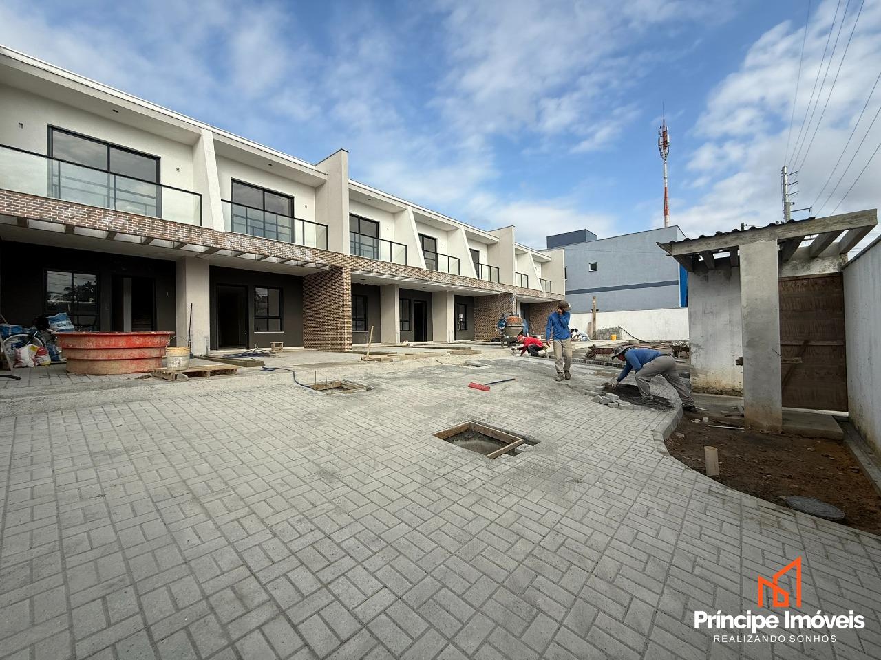 Geminado à venda em Joinville, Boa Vista, 2 quartos: 