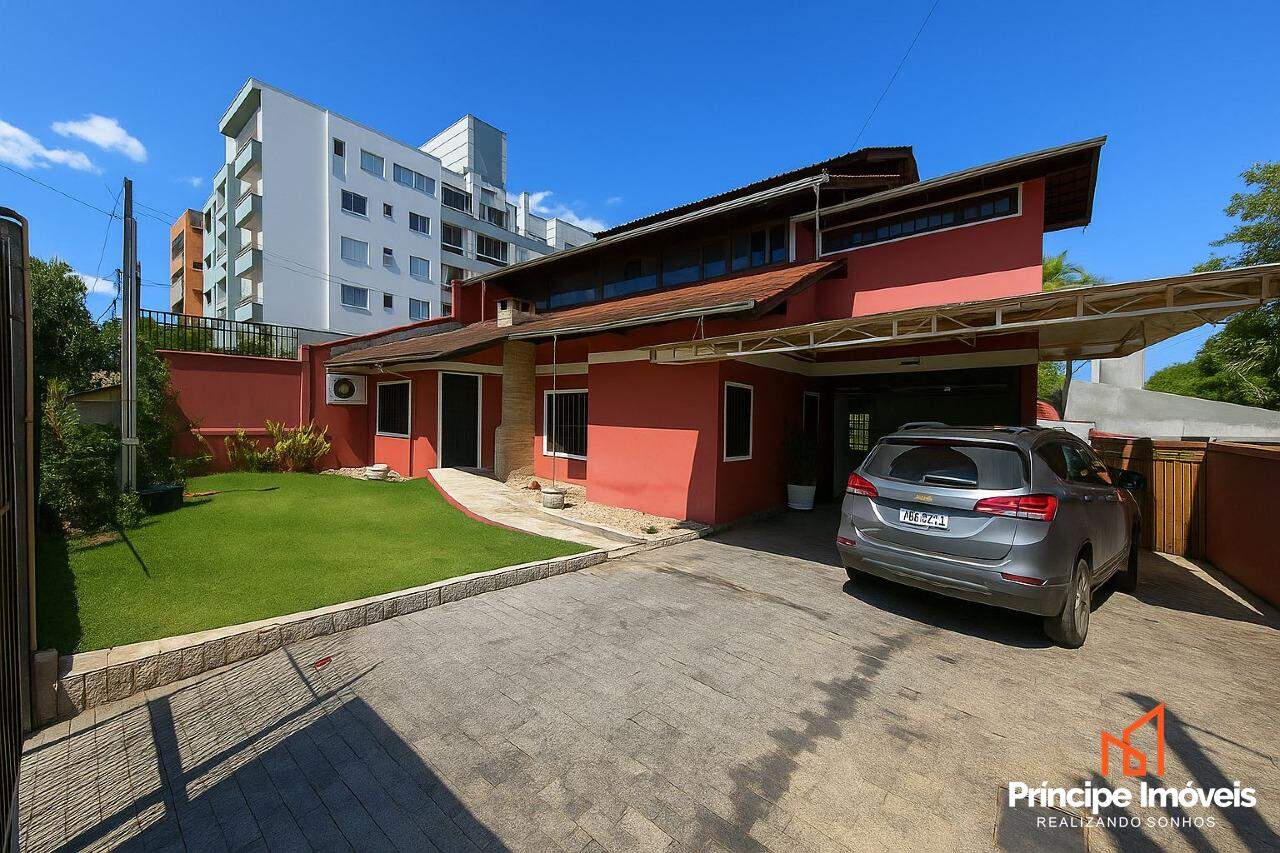 Geminado à venda em Joinville, Bom Retiro, 3 quartos: 