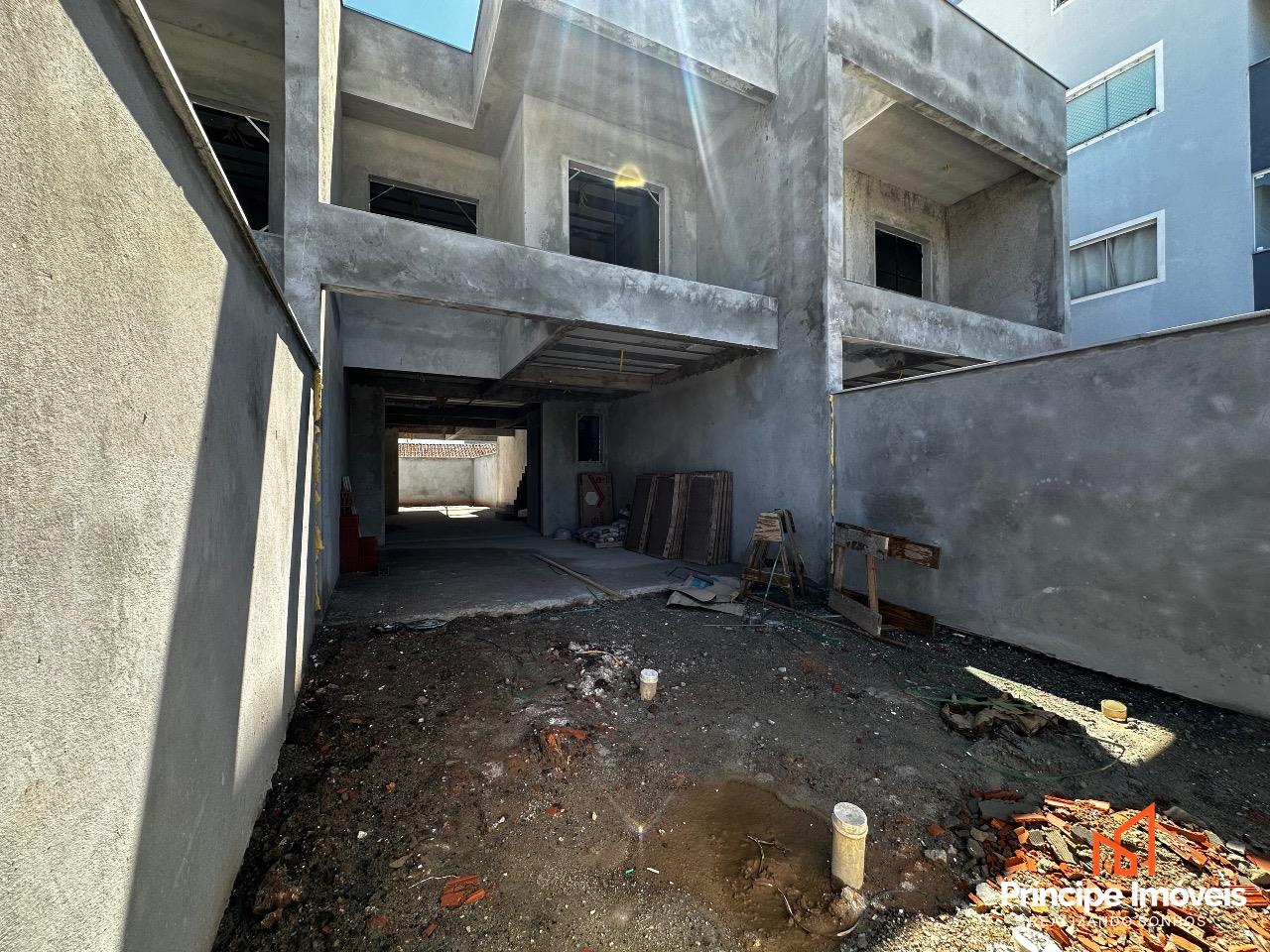 Geminado à venda em Joinville, Iririú, 3 quartos: 