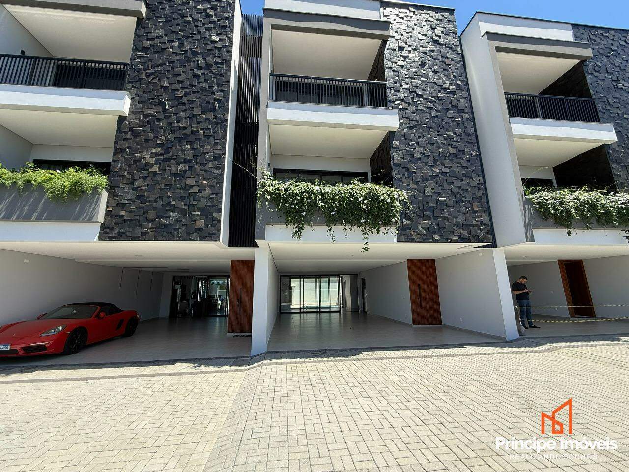 Geminado à venda em Joinville, Glória, 3 quartos: 