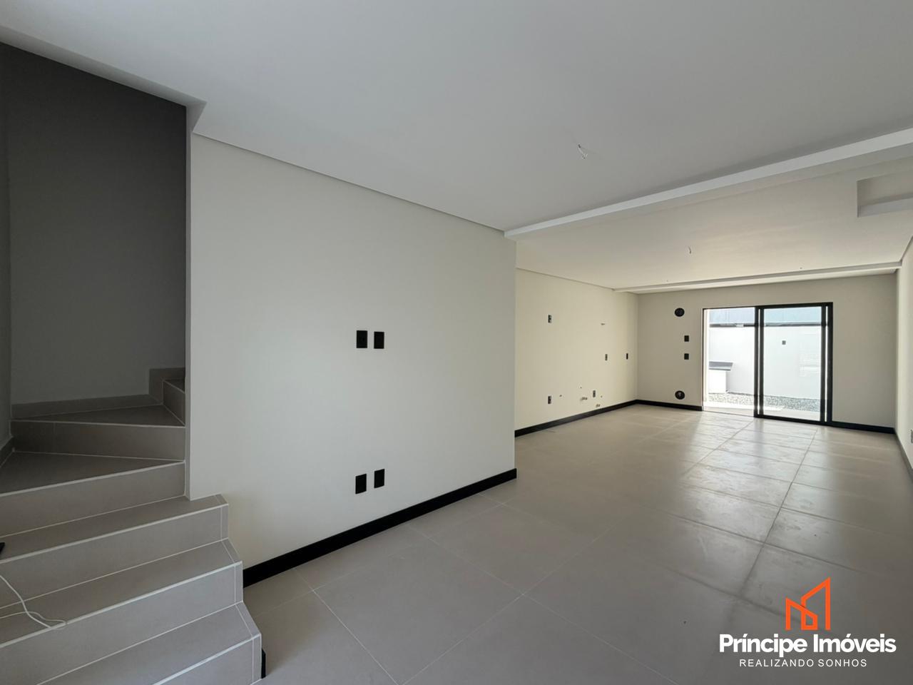 Geminado à venda em Joinville, Saguaçu, 3 quartos: 