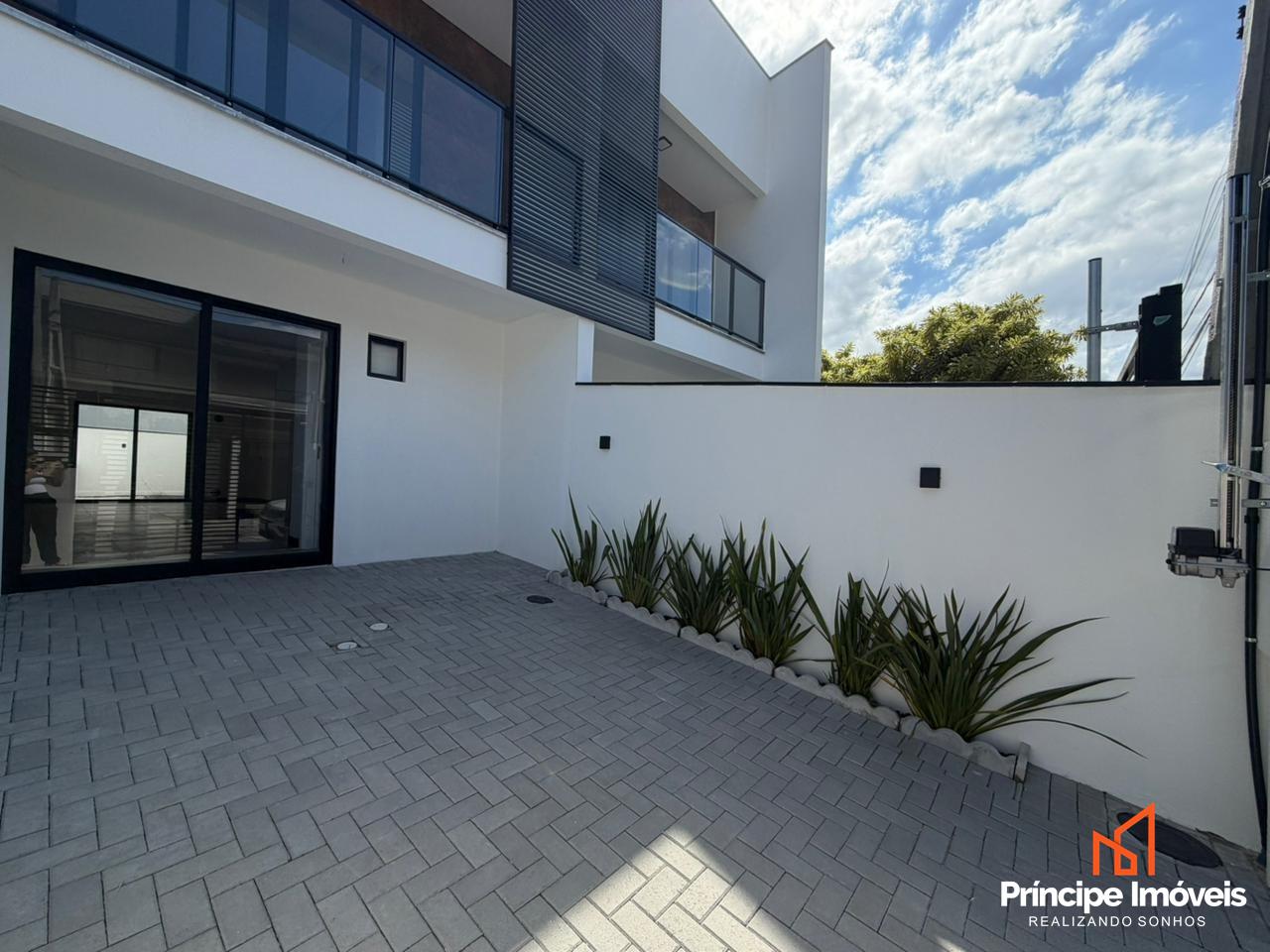 Geminado à venda em Joinville, Saguaçu, 3 quartos: 