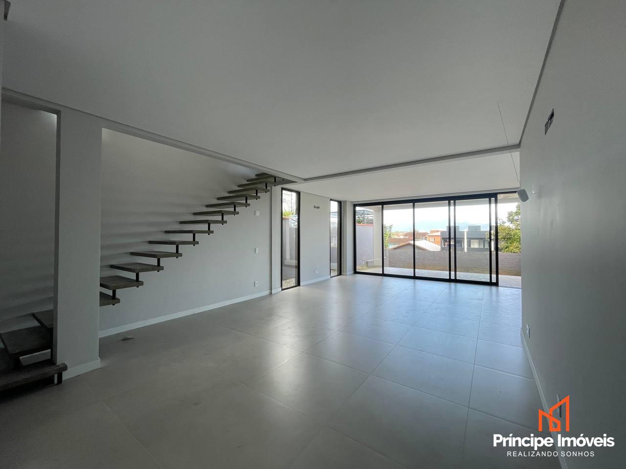 Geminado à venda em Joinville, Saguaçu, 4 quartos: 