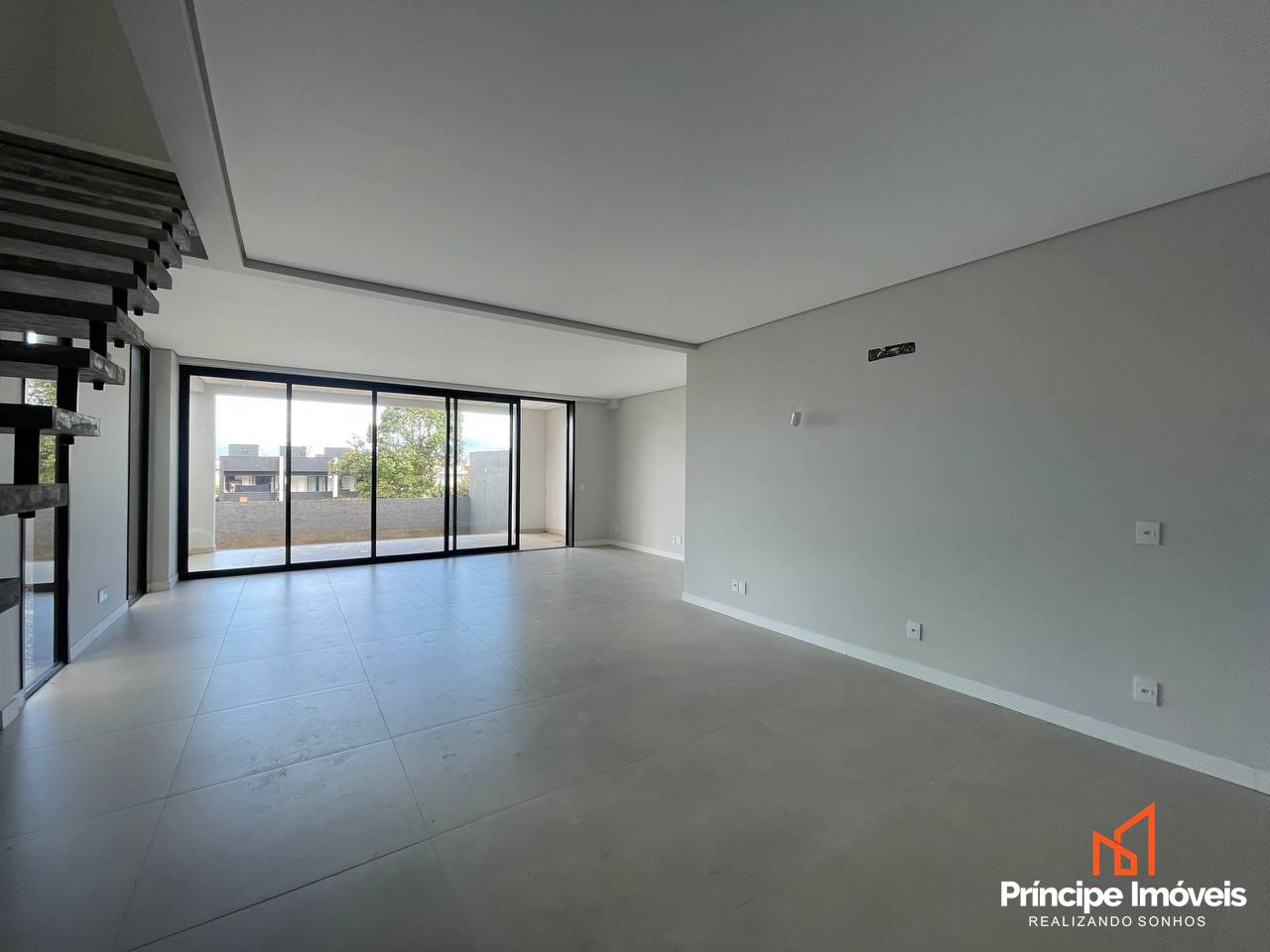 Geminado à venda em Joinville, Saguaçu, 4 quartos: 