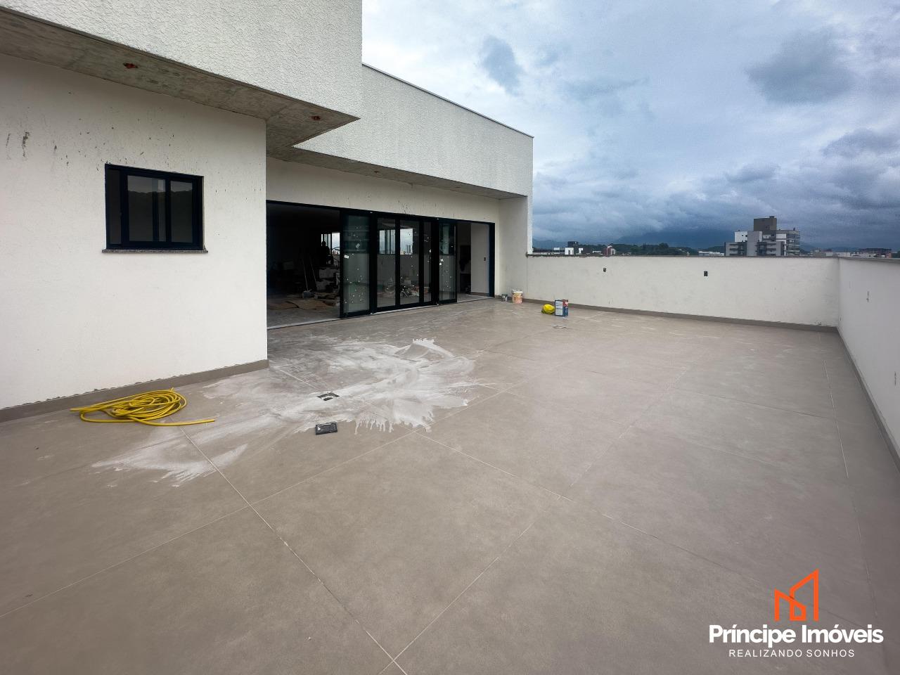 Cobertura à venda em Joinville, Saguaçu, 3 quartos: 