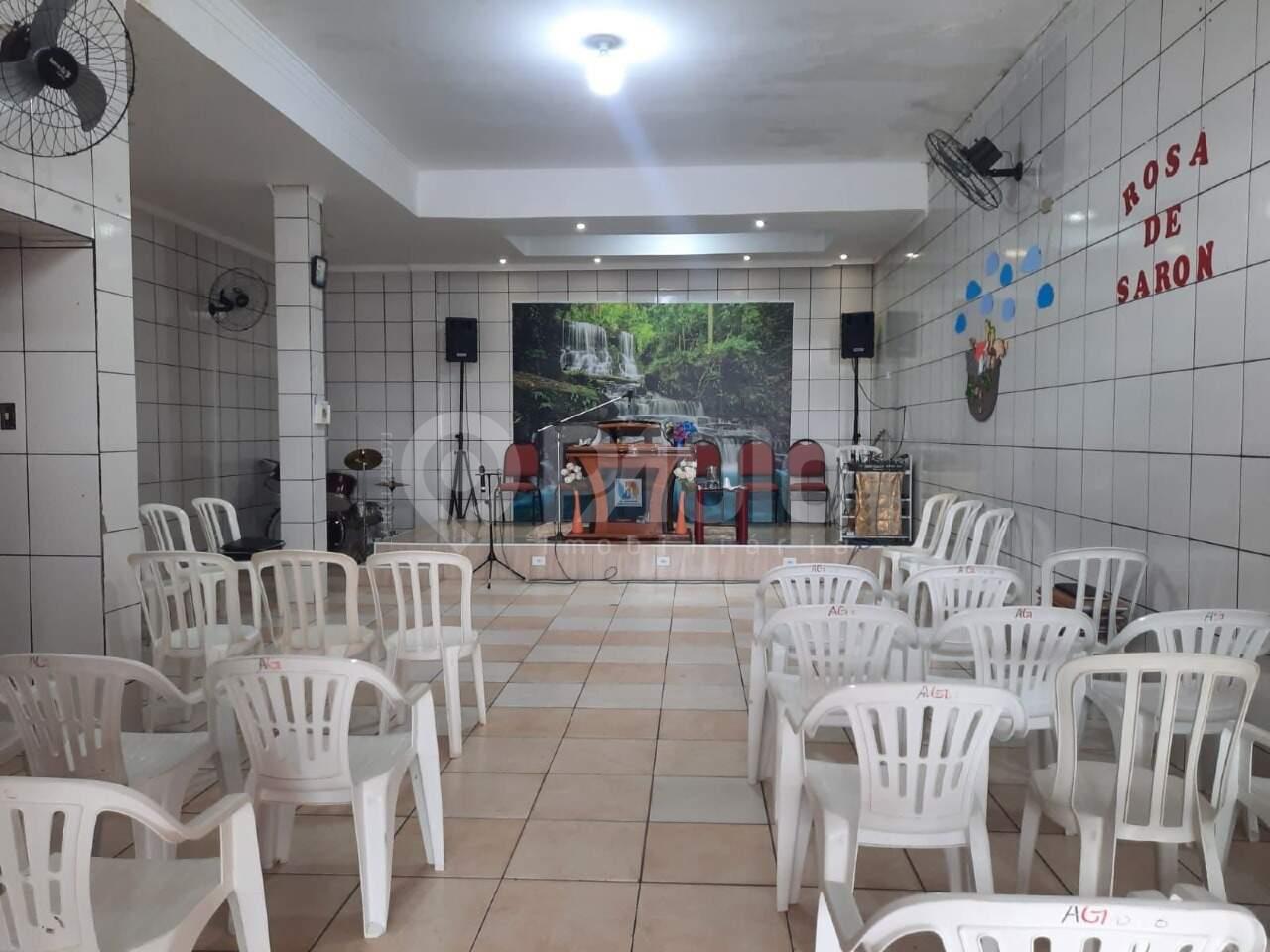 Barracão / Galpão à venda no Santa Terezinha : 