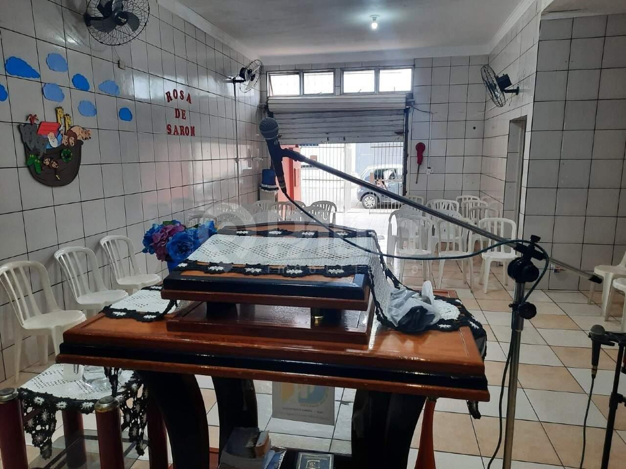 Barracão / Galpão à venda no Santa Terezinha : 