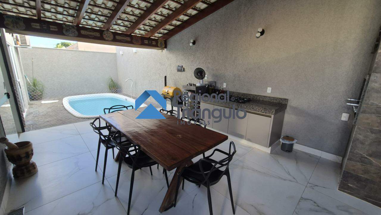 CASA CONDOMÍNIO VAINICE ANDRADE