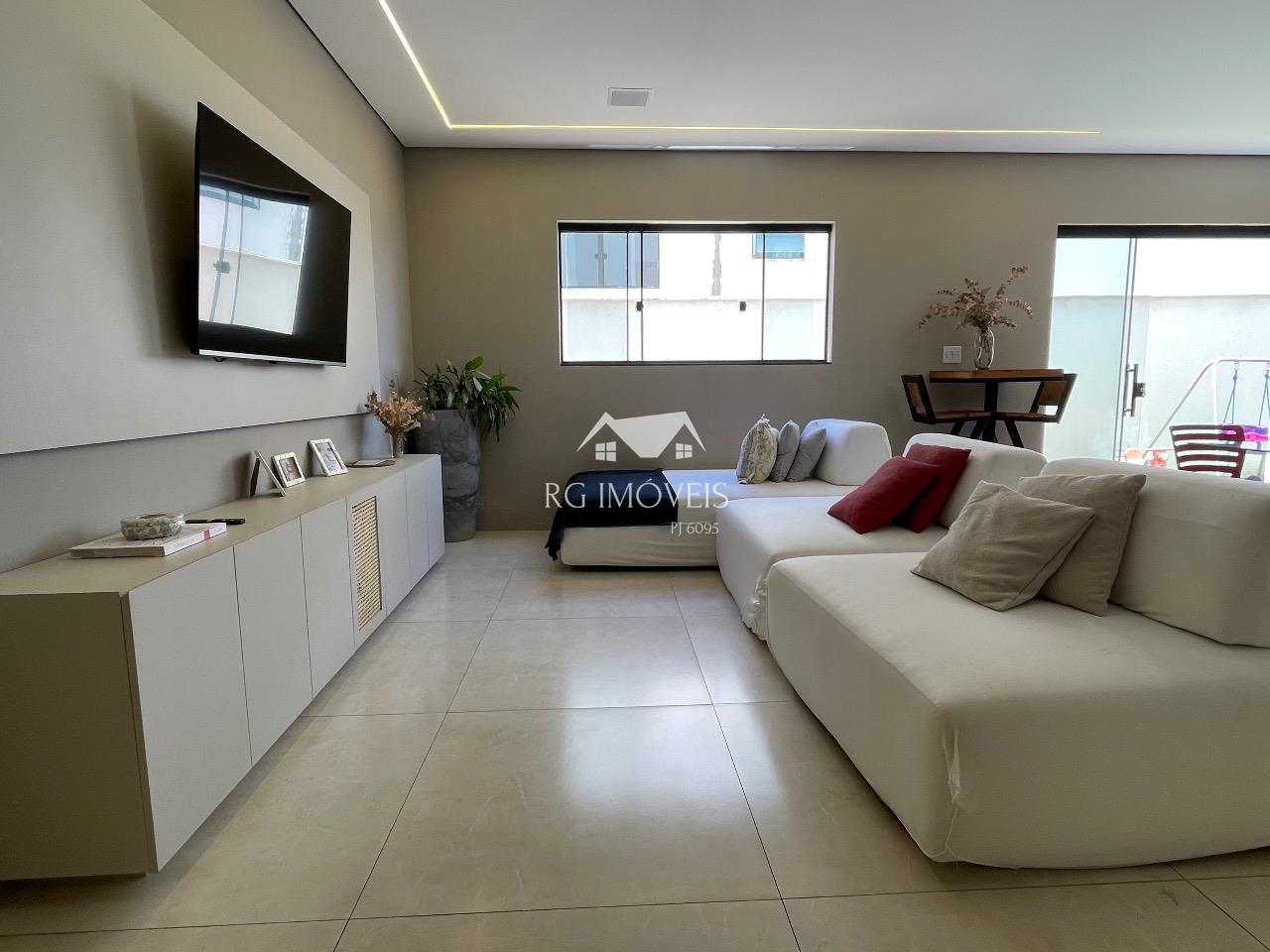 Casa, 3 quartos, 196 m² - Foto 2