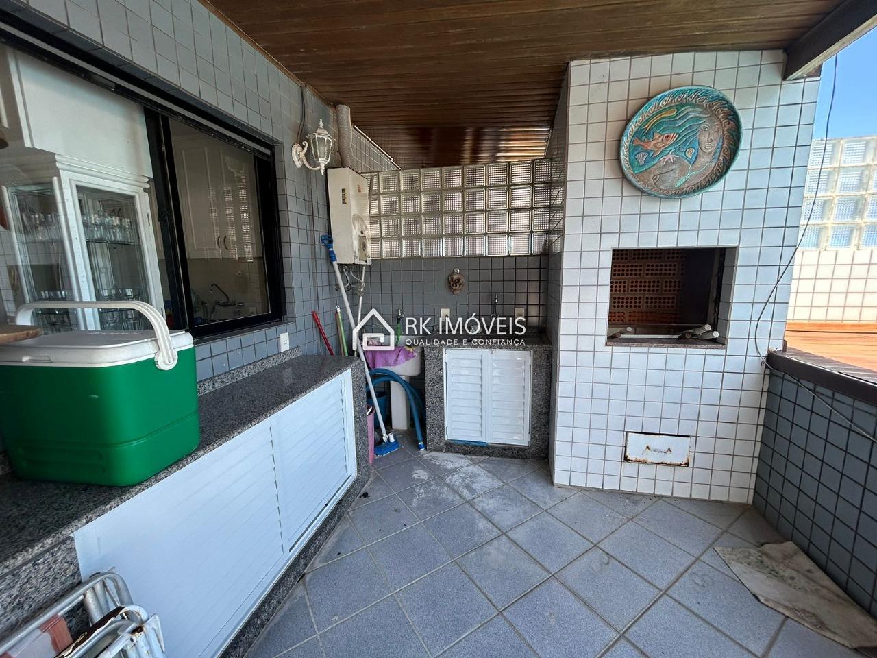 Cobertura à venda no Ingleses do Rio Vermelho: 