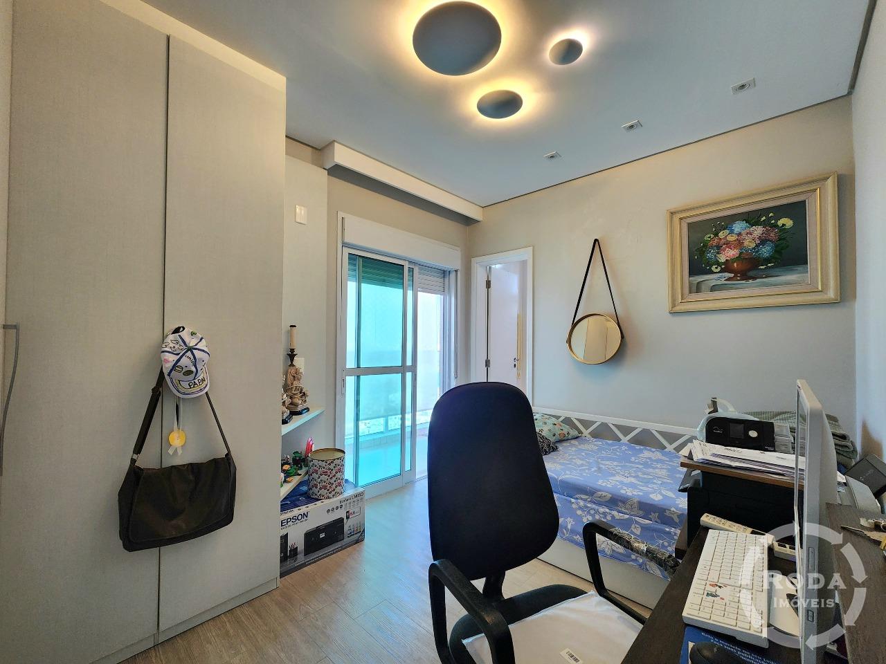 Apartamento à venda no Ponta da Praia: 