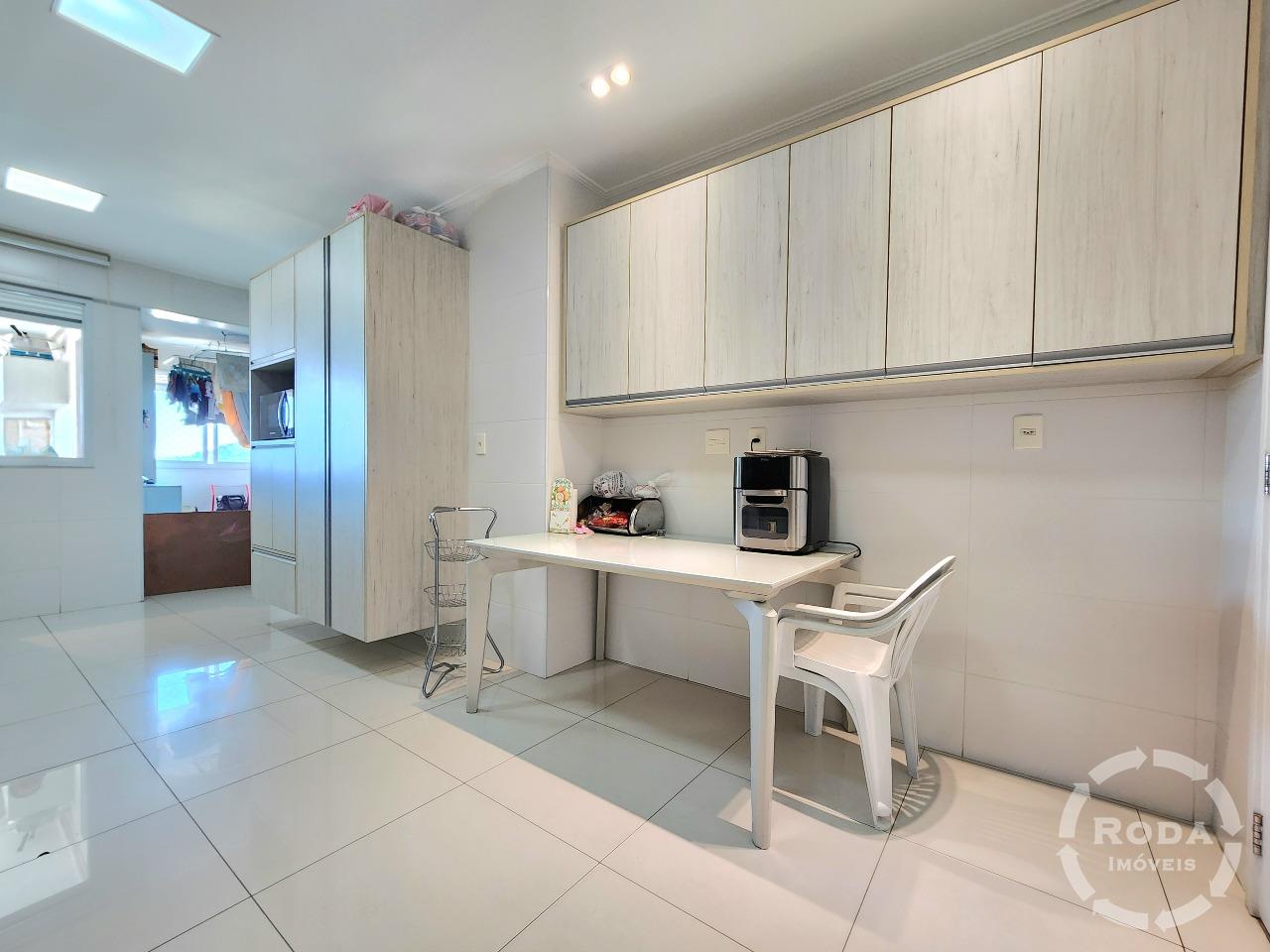 Apartamento à venda no Ponta da Praia: 