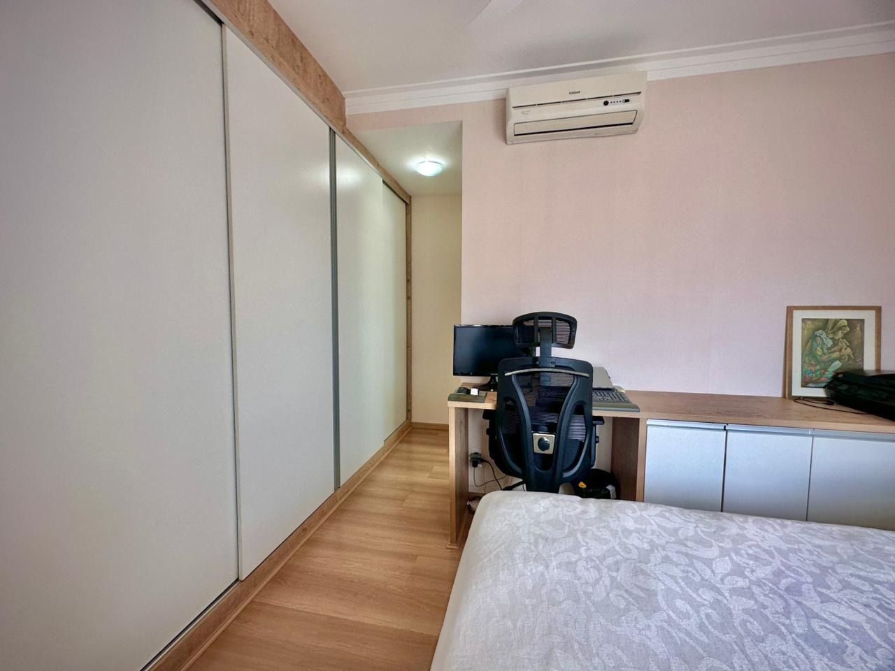 Apartamento à venda no Embaré: 