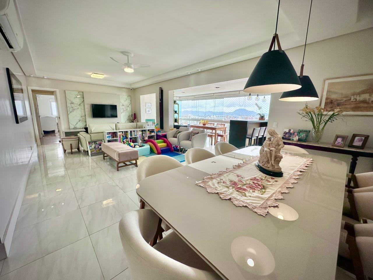 Apartamento à venda no Embaré: 