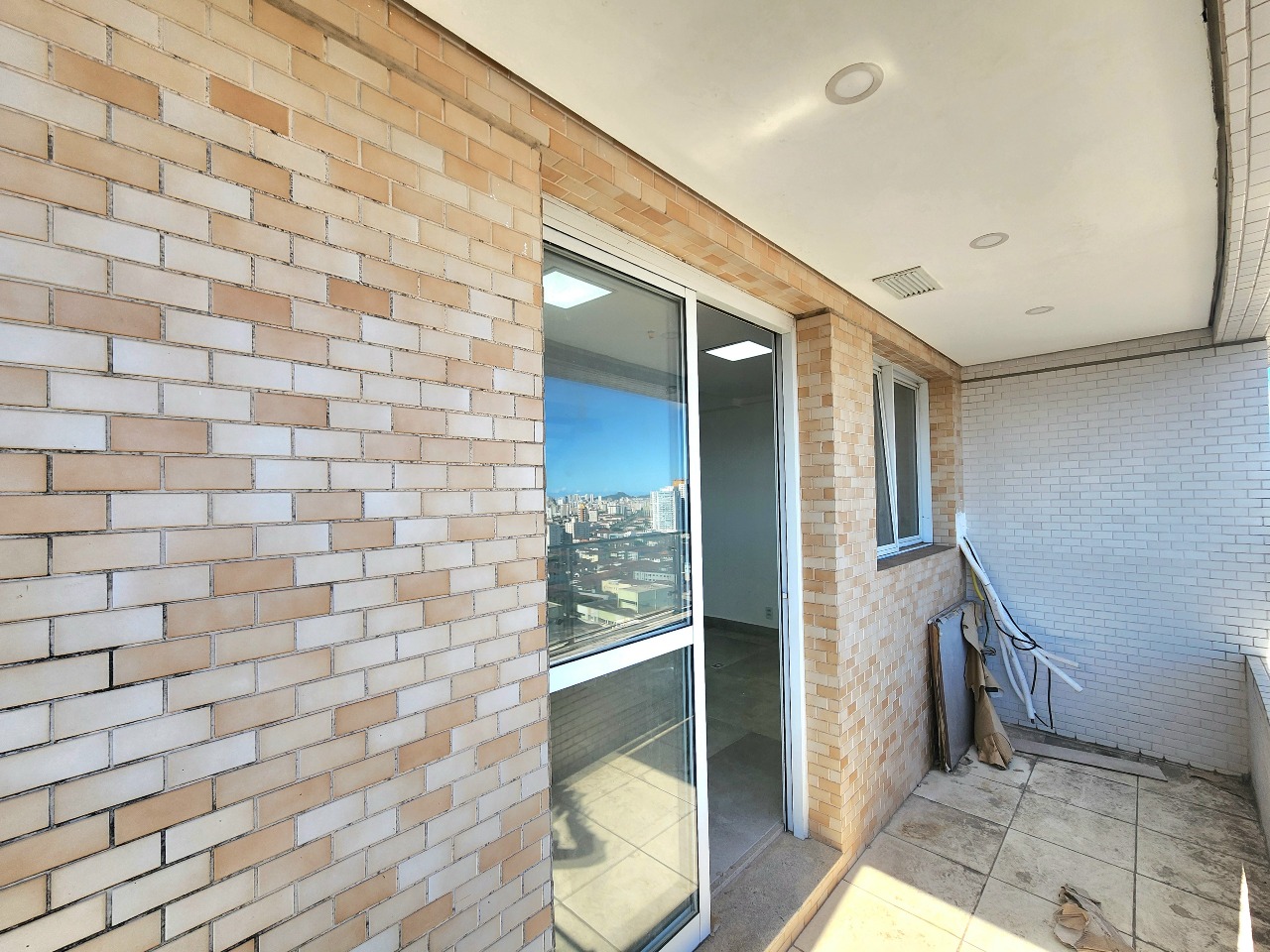 Sala para aluguel no Encruzilhada: 