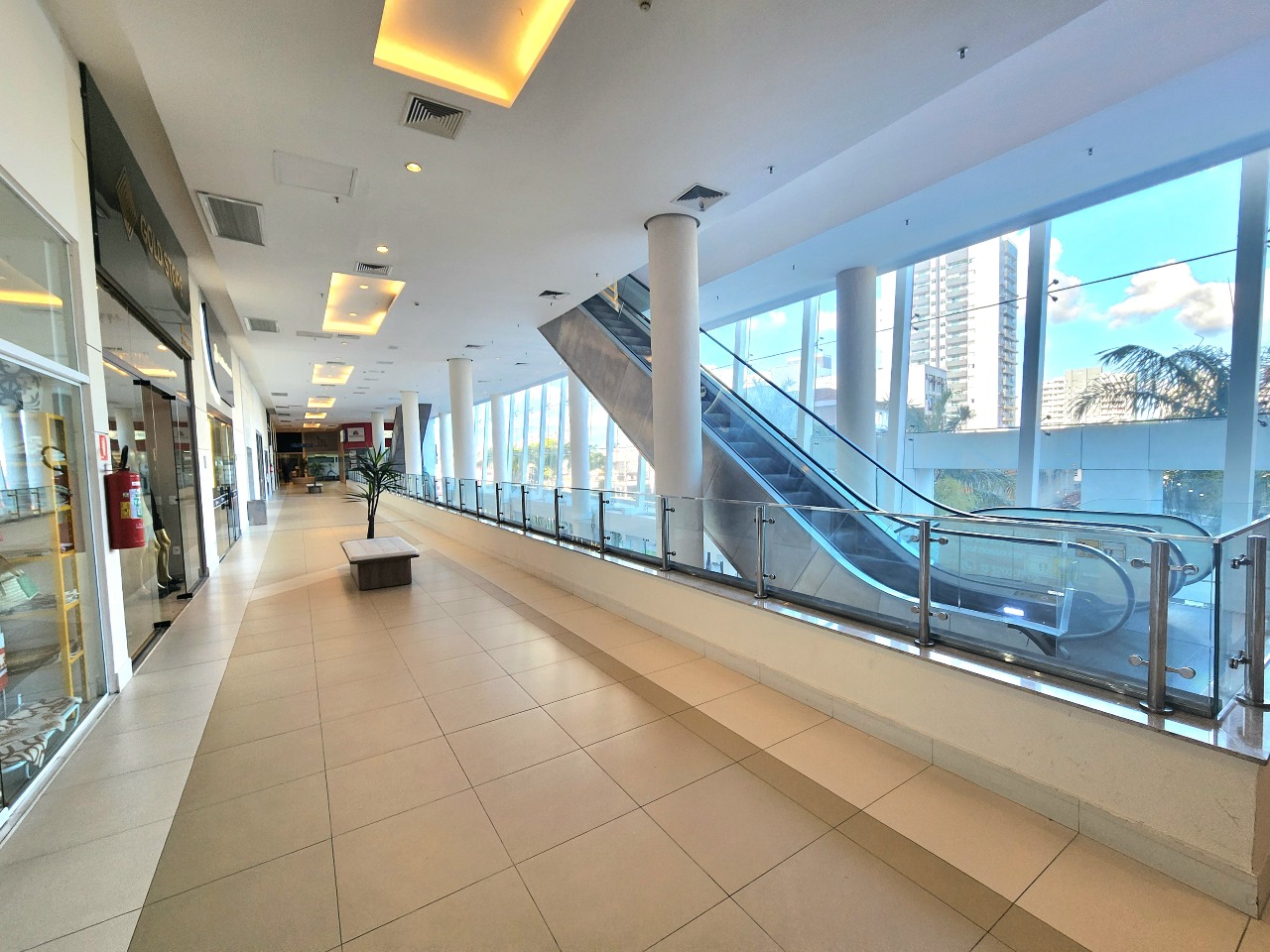 Sala para aluguel no Encruzilhada: 