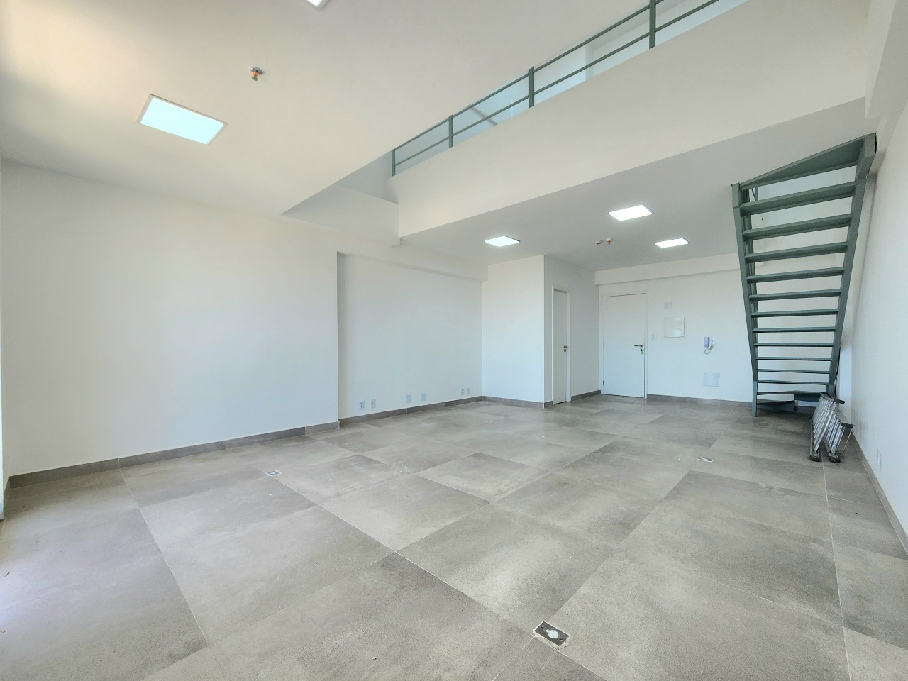 Sala para aluguel no Encruzilhada: 