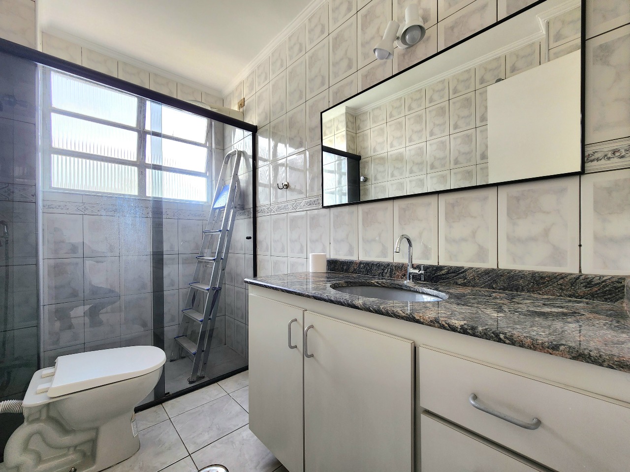 Sala Living para aluguel no Ponta da Praia: 