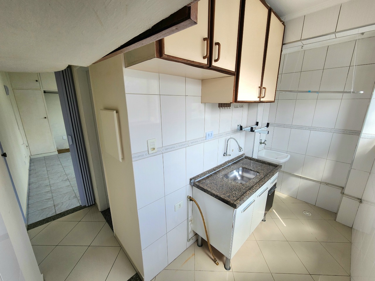 Sala Living para aluguel no Ponta da Praia: 