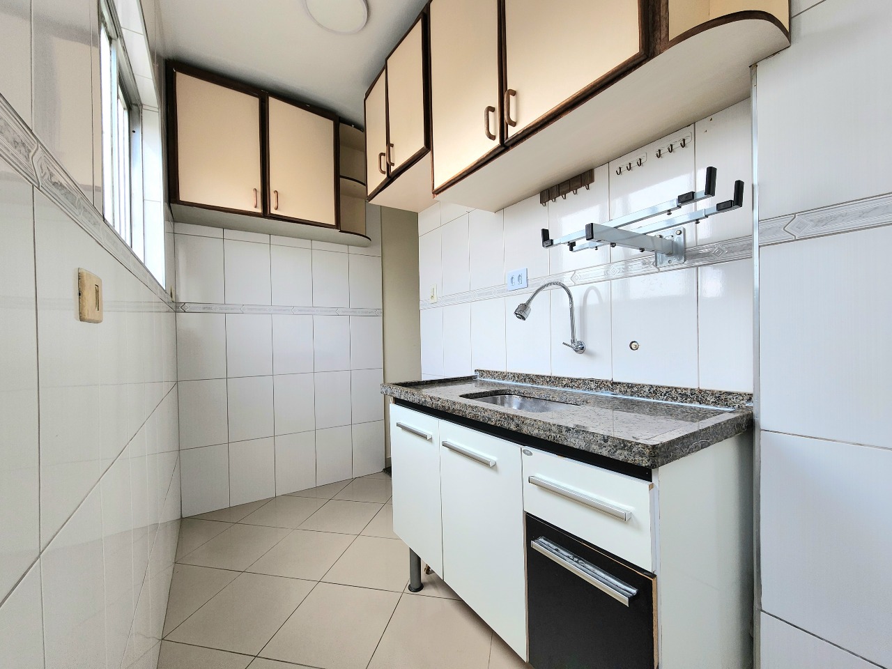 Sala Living para aluguel no Ponta da Praia: 