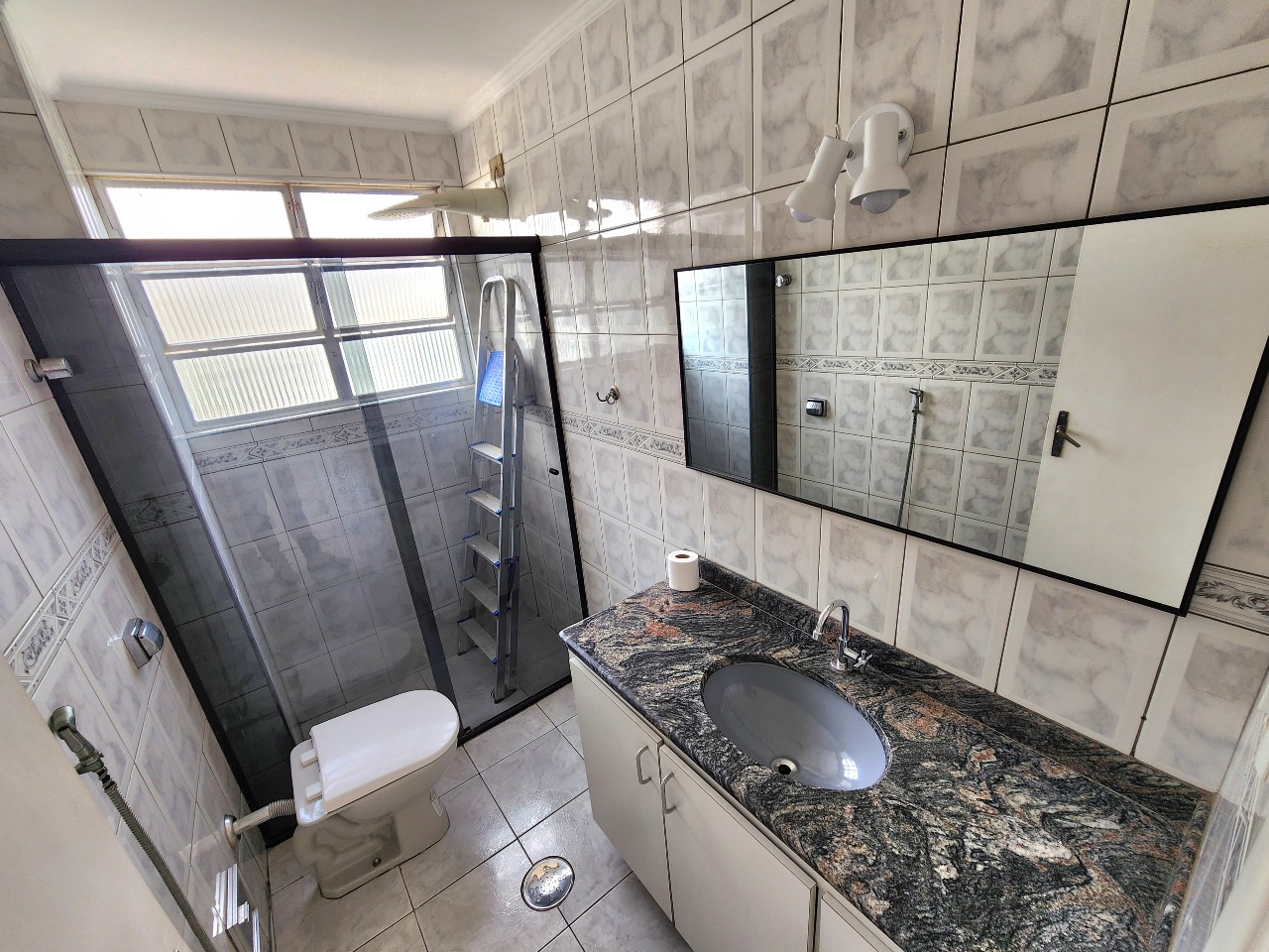 Sala Living para aluguel no Ponta da Praia: 