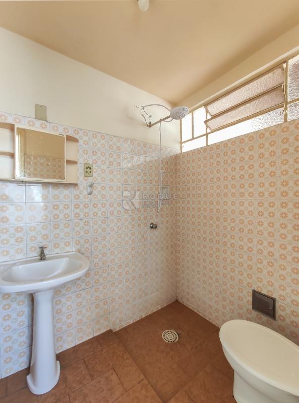 Casa Residencial para aluguel no bairro Centro: WC fundo 