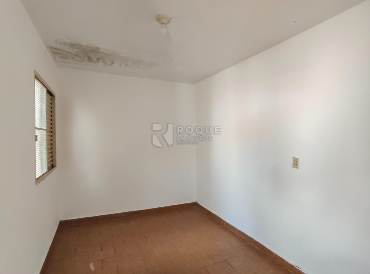Casa Residencial para aluguel no bairro Centro: Dormitório fundo