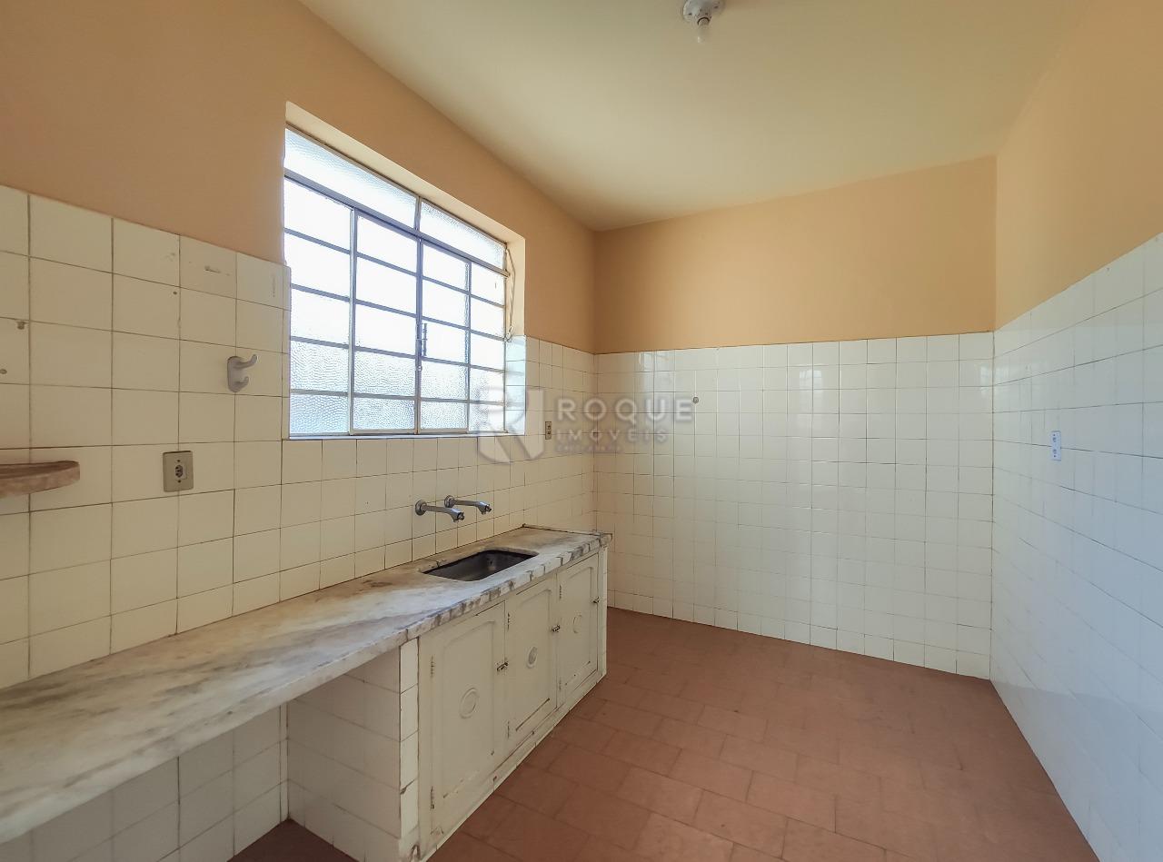 Casa Residencial para aluguel no bairro Centro: Cozinha 