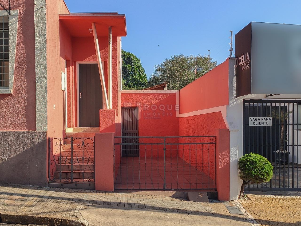 Casa Residencial para aluguel no bairro Centro: Frente 