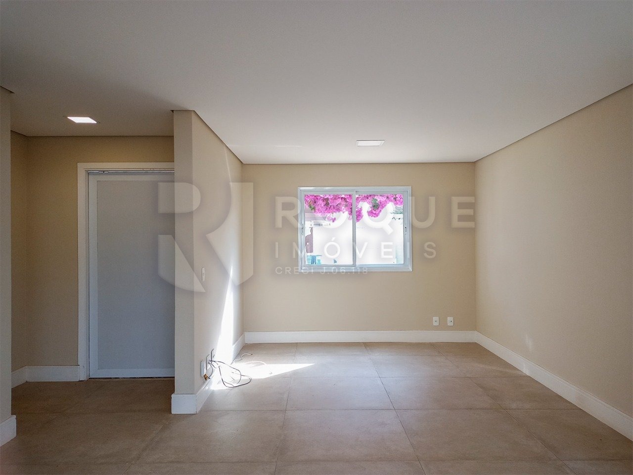 Casa em condomínio para aluguel no bairro Jardim Montezuma: Sala