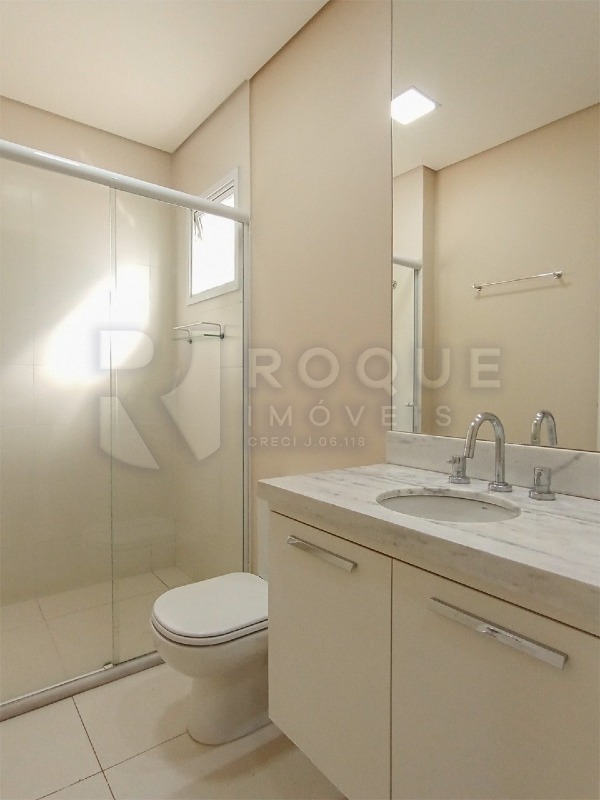 Casa em condomínio para aluguel no bairro Jardim Montezuma: WC suíte 3