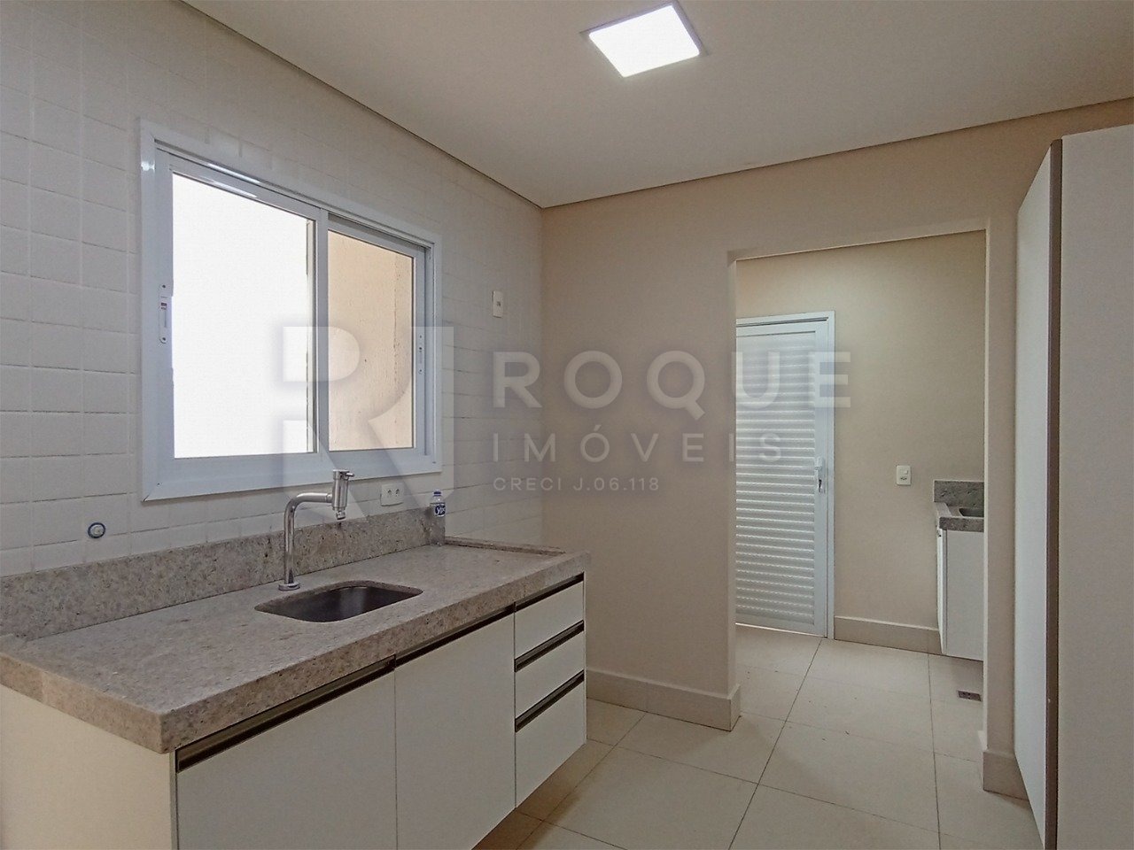 Casa em condomínio para aluguel no bairro Jardim Montezuma: Cozinha